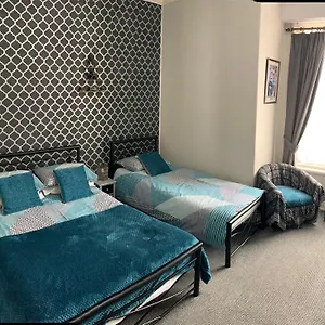 Hornby Villa- 4star B&b-couples & Families Only Guest house